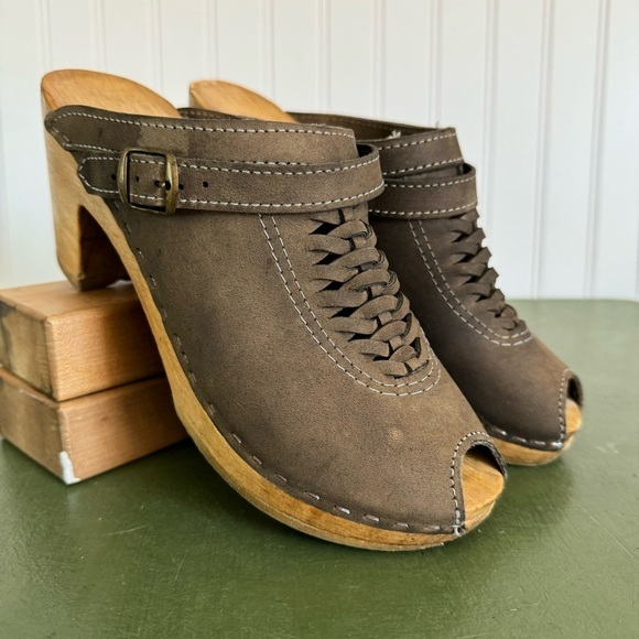 No. 6 Handmade by Sven Braid-Front Convertible Clogs in Taupe Nubuck *USA Made* - Picture 7 of 14